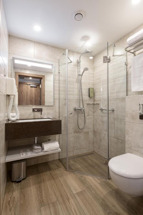 Premier Hotel Odessa Exterior foto A shower cubicle